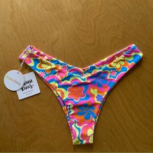 NWT Kulani Kinis Lovey Dovey V Bikini Bottoms